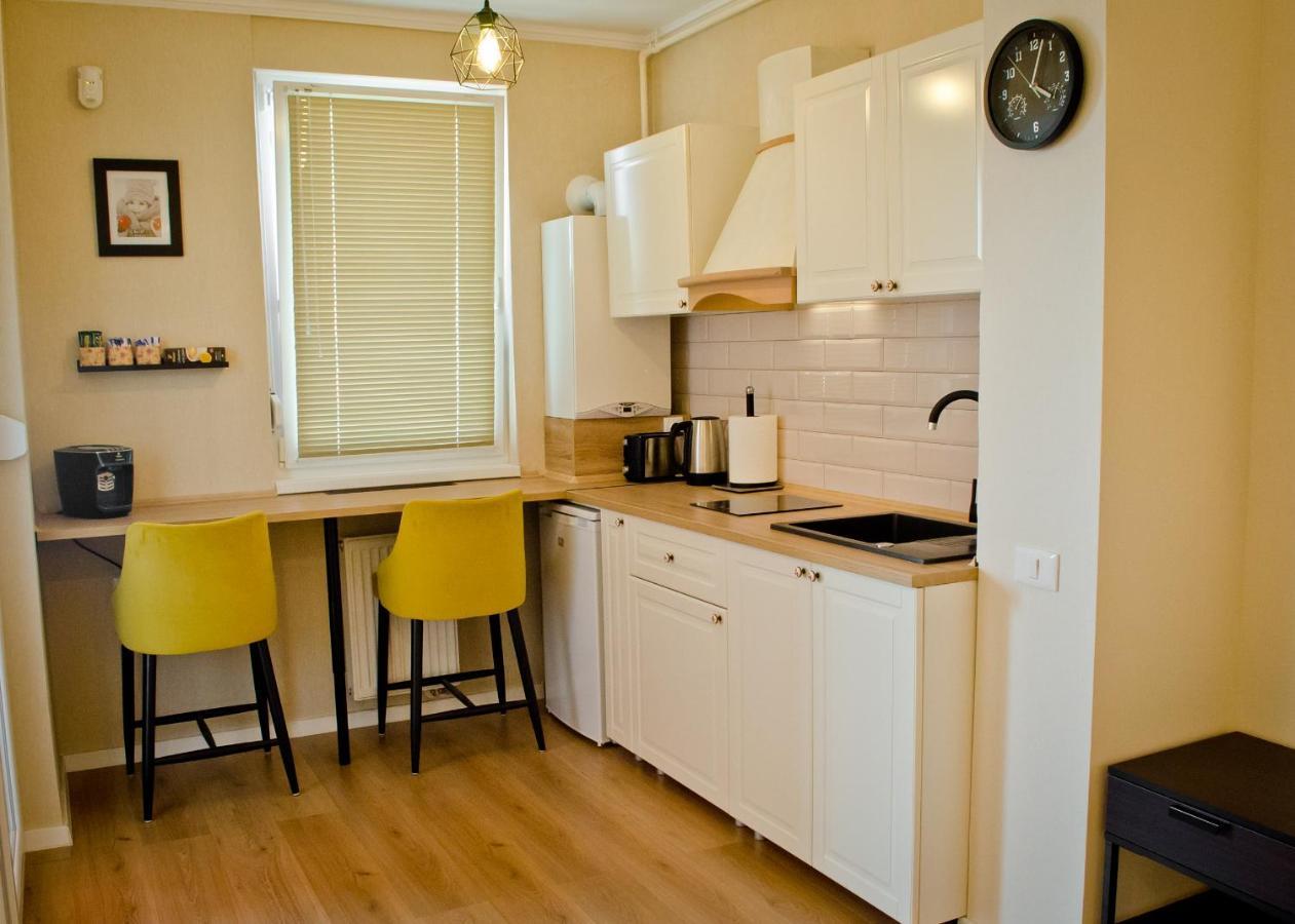 Amber Studio Oradea Apartment Bagian luar foto